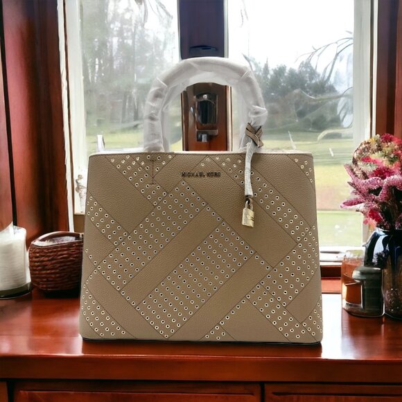 MICHAEL Michael Kors Adele Large Tan Leather Tote Handbag with Grommets - Picture 1 of 12